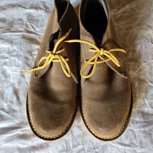 Men's Tan Suede Boots with Yellow Laces